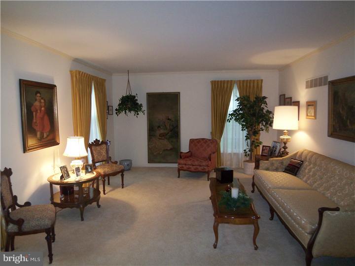 708 Pheasant Run Road West Chester, PA 19382 - Photo 3 of 25 Living Room
