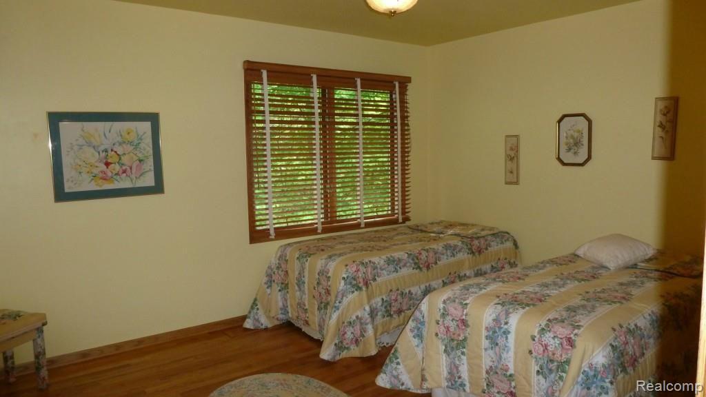 1196 Timber Ridge Court Milford, MI 48380 - Photo 17 of 30 2nd Floor Bedroom #2
