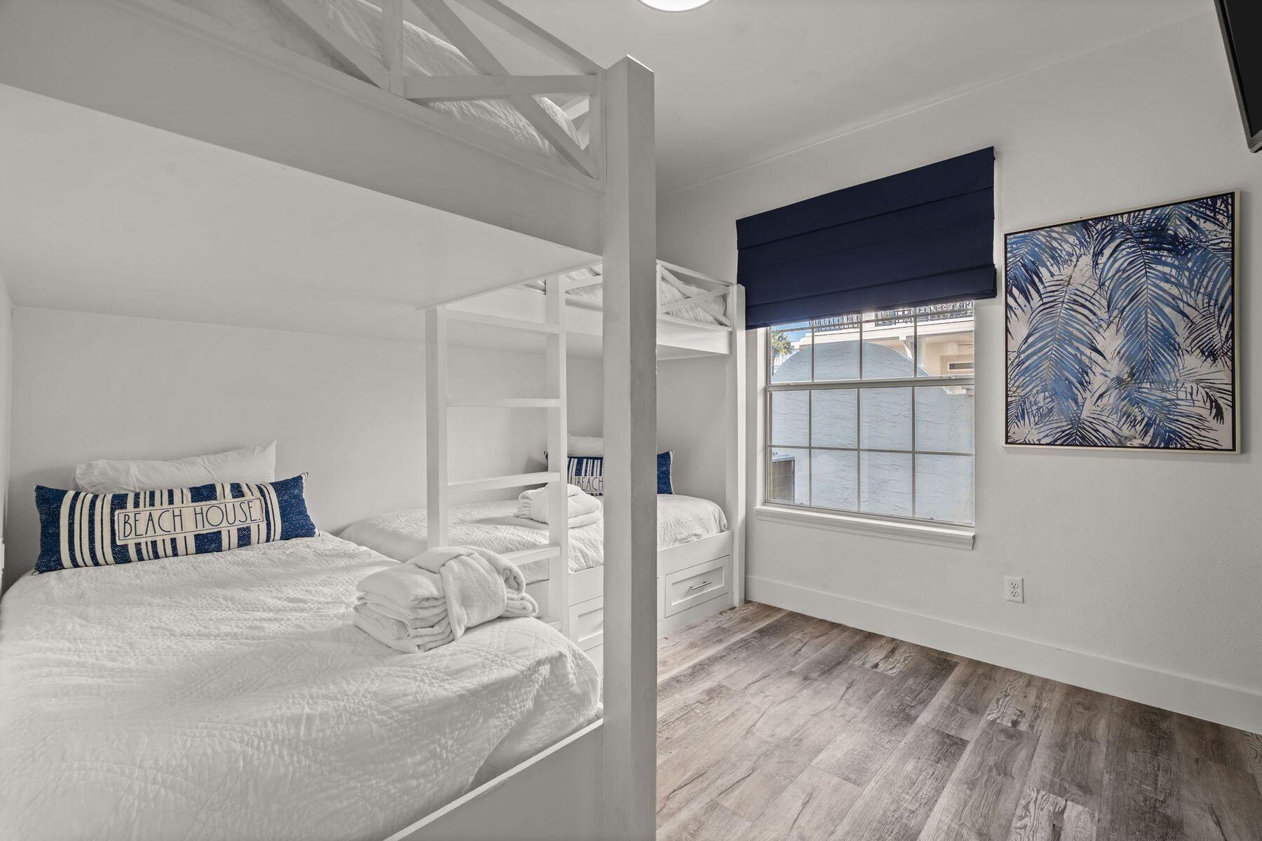 41 Longue Vue Drive Inlet Beach, FL 32461 - Photo 29 of 48 a bedroom with a bed and a window