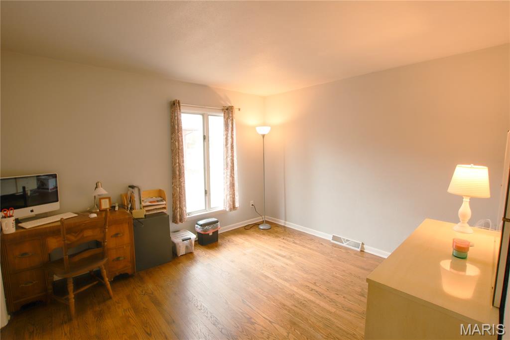 612 Crestview Sullivan, MO 63080 - Photo 18 of 24