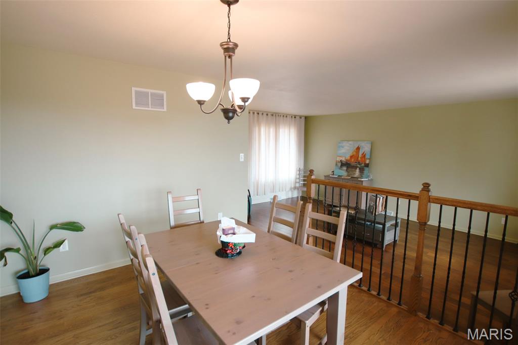 612 Crestview Sullivan, MO 63080 - Photo 6 of 24