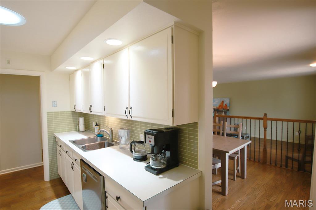 612 Crestview Sullivan, MO 63080 - Photo 7 of 24