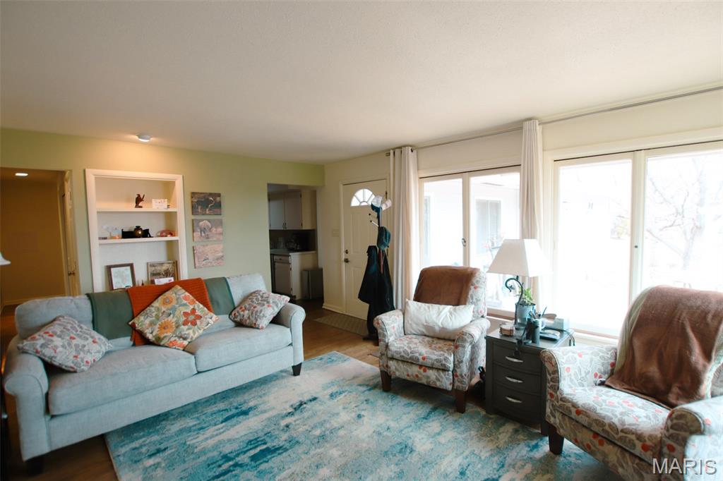 612 Crestview Sullivan, MO 63080 - Photo 10 of 24