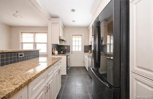 75-05 168th Street Queens, NY 11366 - Photo 12 of 24