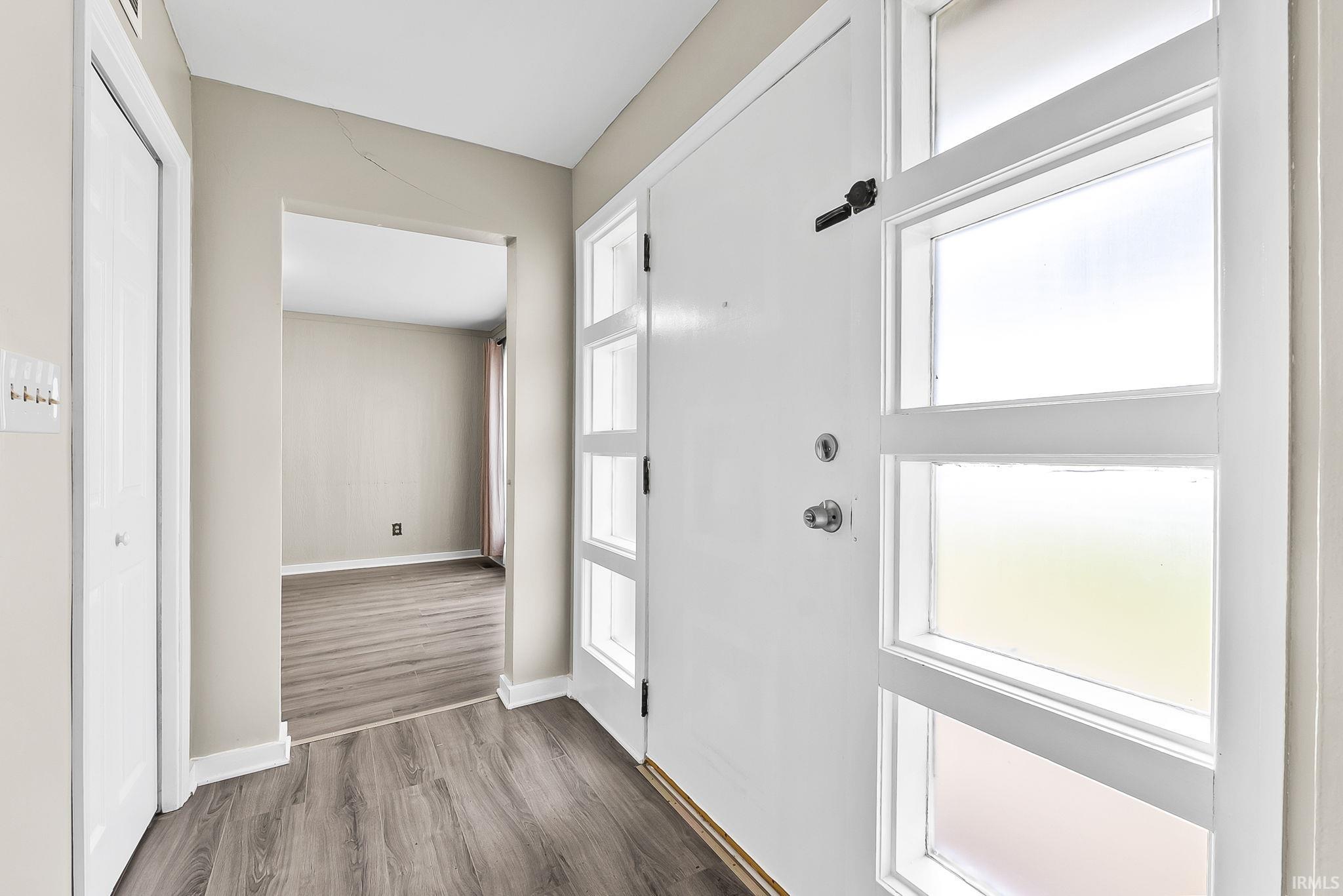 827 West Ludwig Road Fort Wayne, IN 46825 - Photo 4 of 29 Gallery Image 4