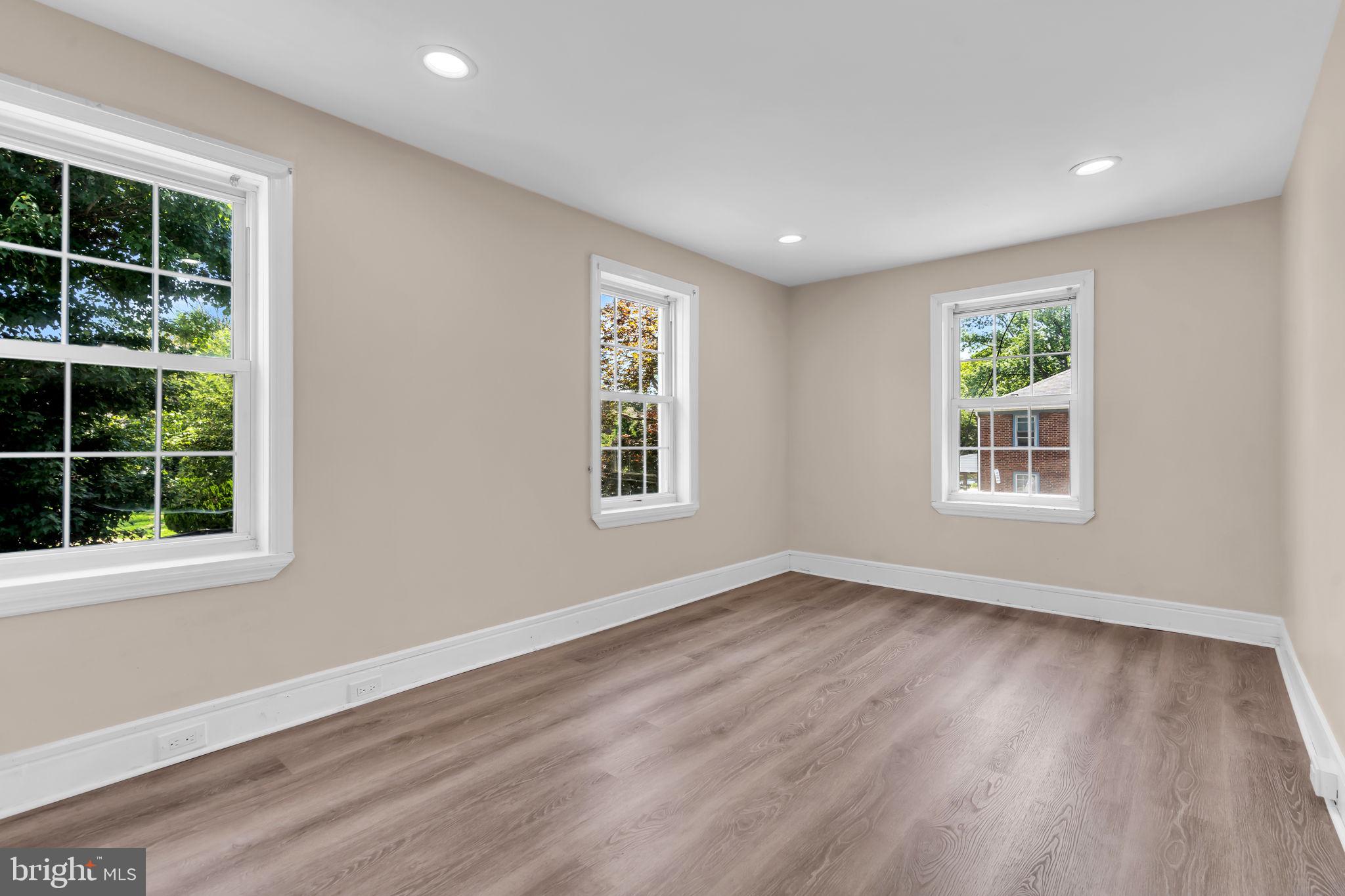 1095 Trent Road Camden, NJ 08104 - Photo 16 of 31