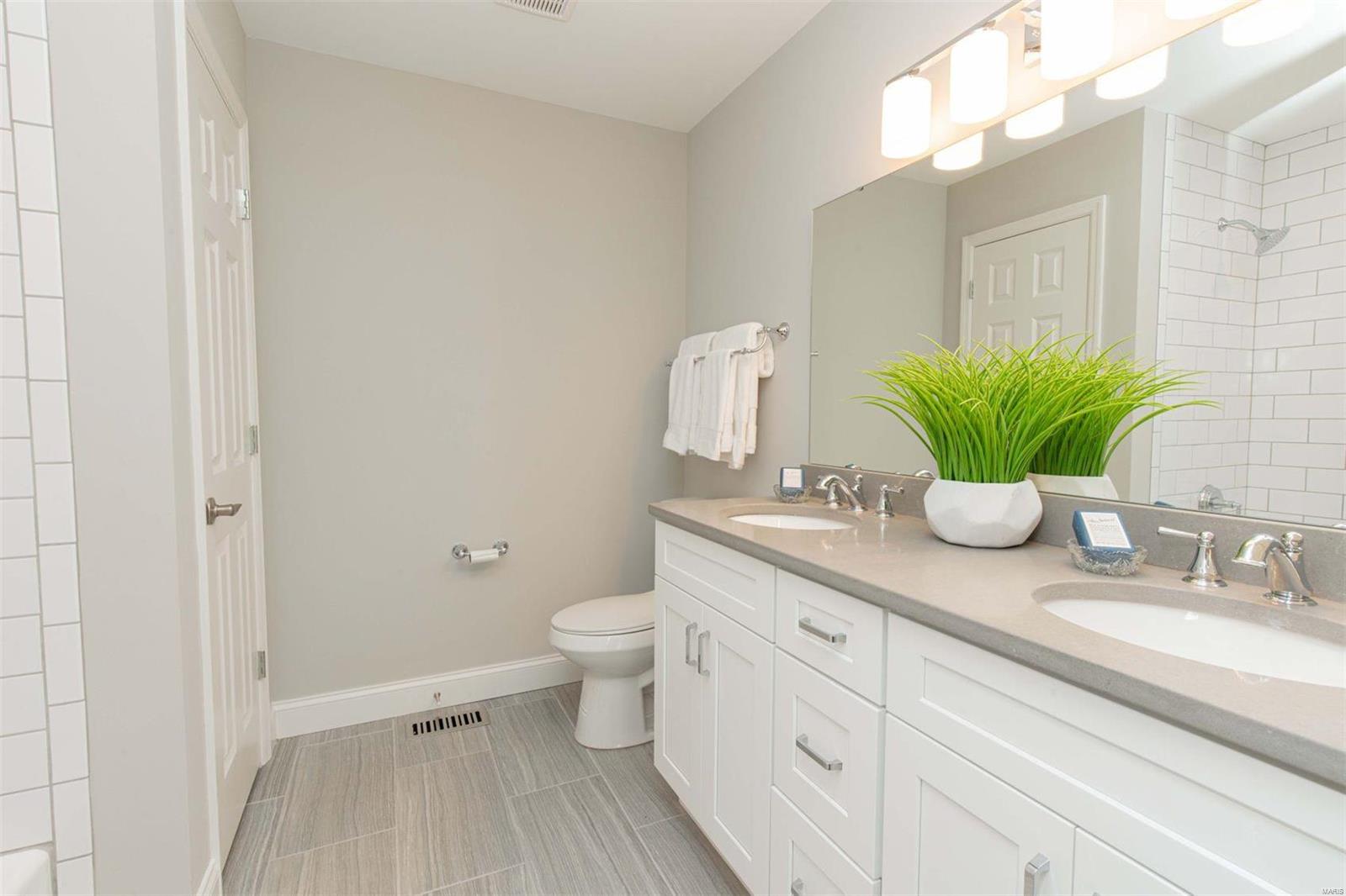 11510 Ladue Road St. Louis, MO 63141 - Photo 23 of 37 Gallery Image 23
