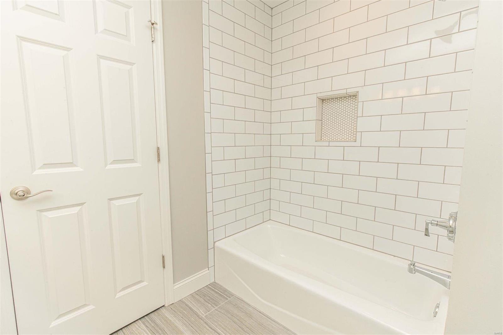 11510 Ladue Road St. Louis, MO 63141 - Photo 24 of 37 Gallery Image 24