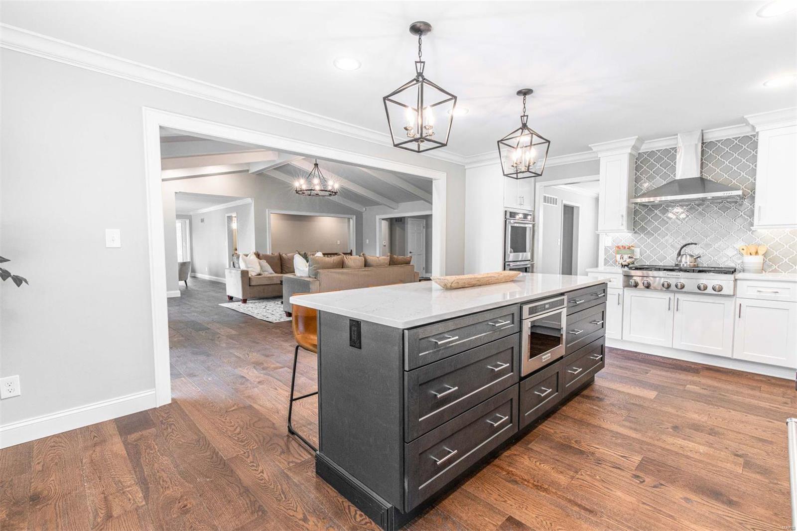 11510 Ladue Road St. Louis, MO 63141 - Photo 7 of 37 Gallery Image 7