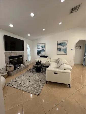 $2,700 | 1110 Craig Court, St. Cloud, FL 34772