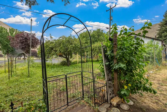 $395,000 | 620 South Main Street, Riggins, ID 83549