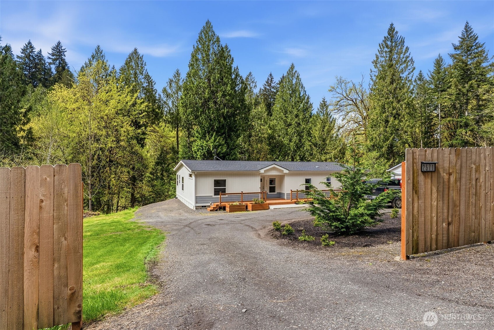 2571 Hazel Dell Road Castle Rock, WA 98611 - Photo 4 of 32