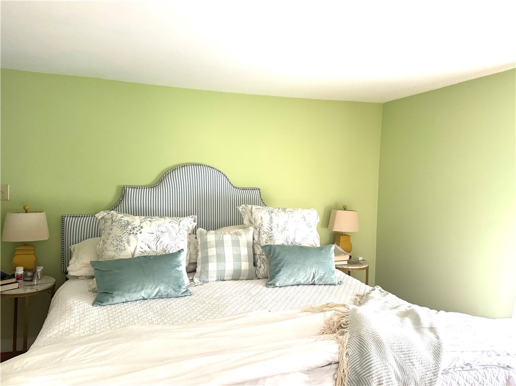 26 South Baptist Street Newport, RI 02840 - Photo 10 of 13