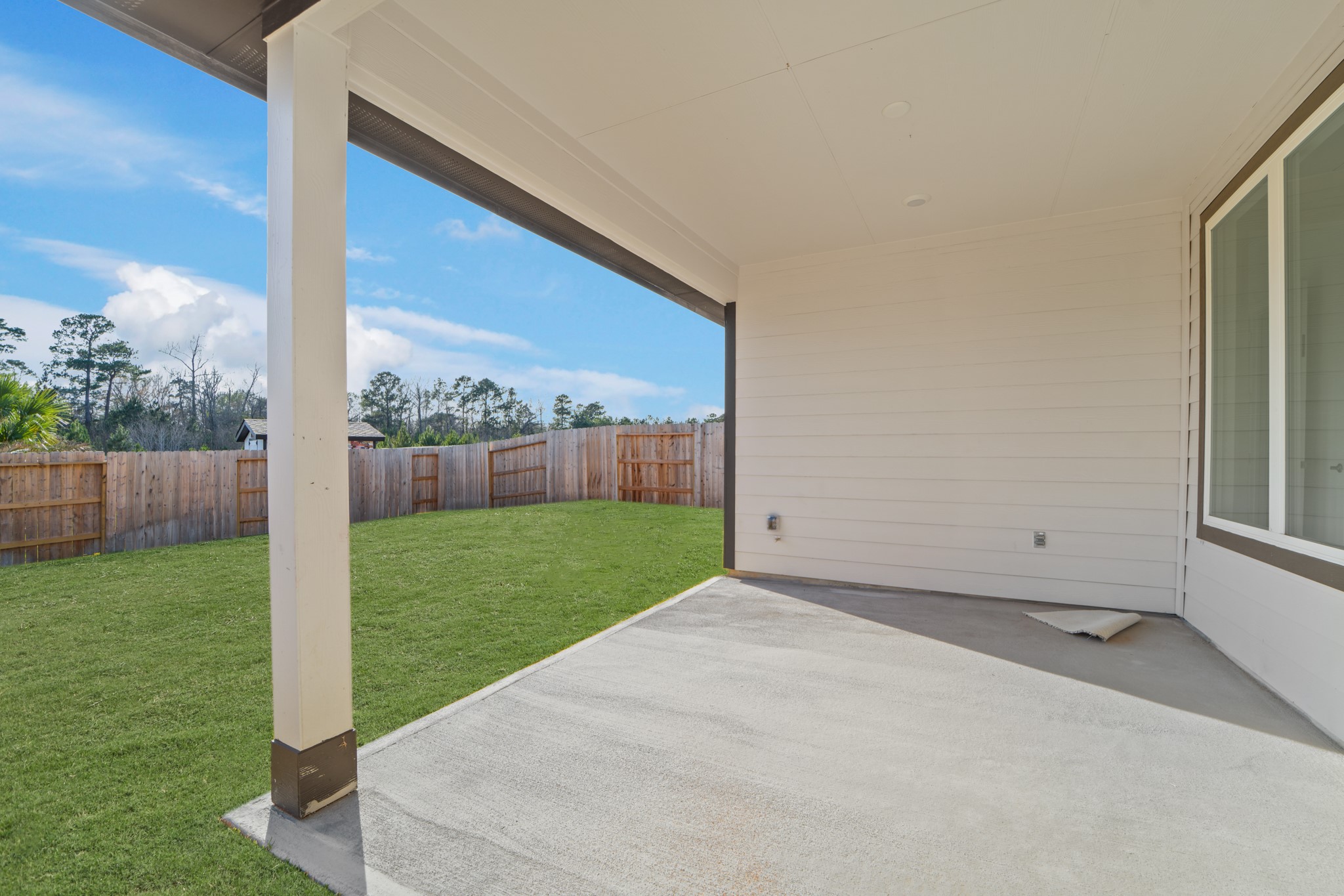 255 Springfield Terrace Drive Conroe, TX 77304 - Photo 7 of 19