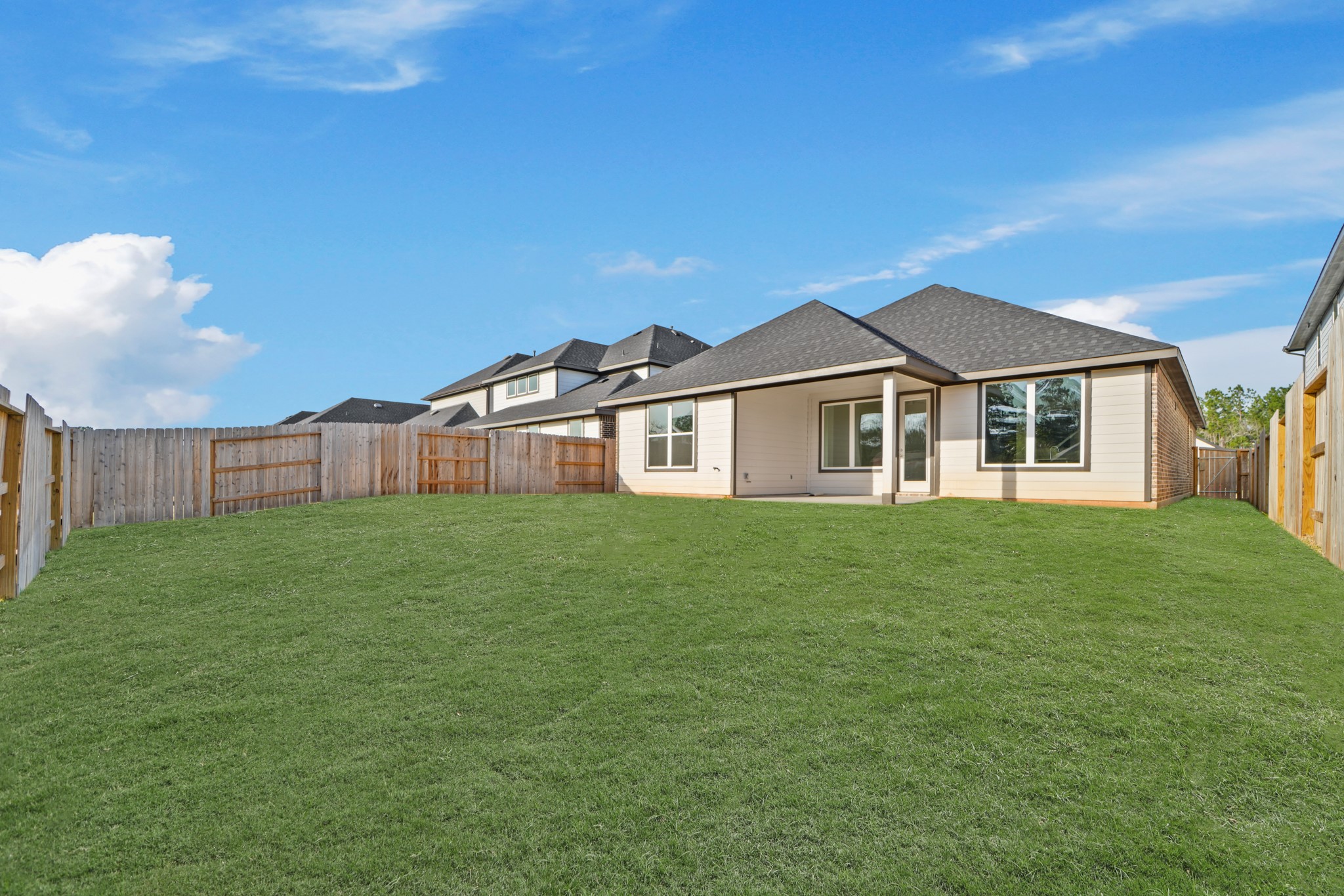 255 Springfield Terrace Drive Conroe, TX 77304 - Photo 9 of 19