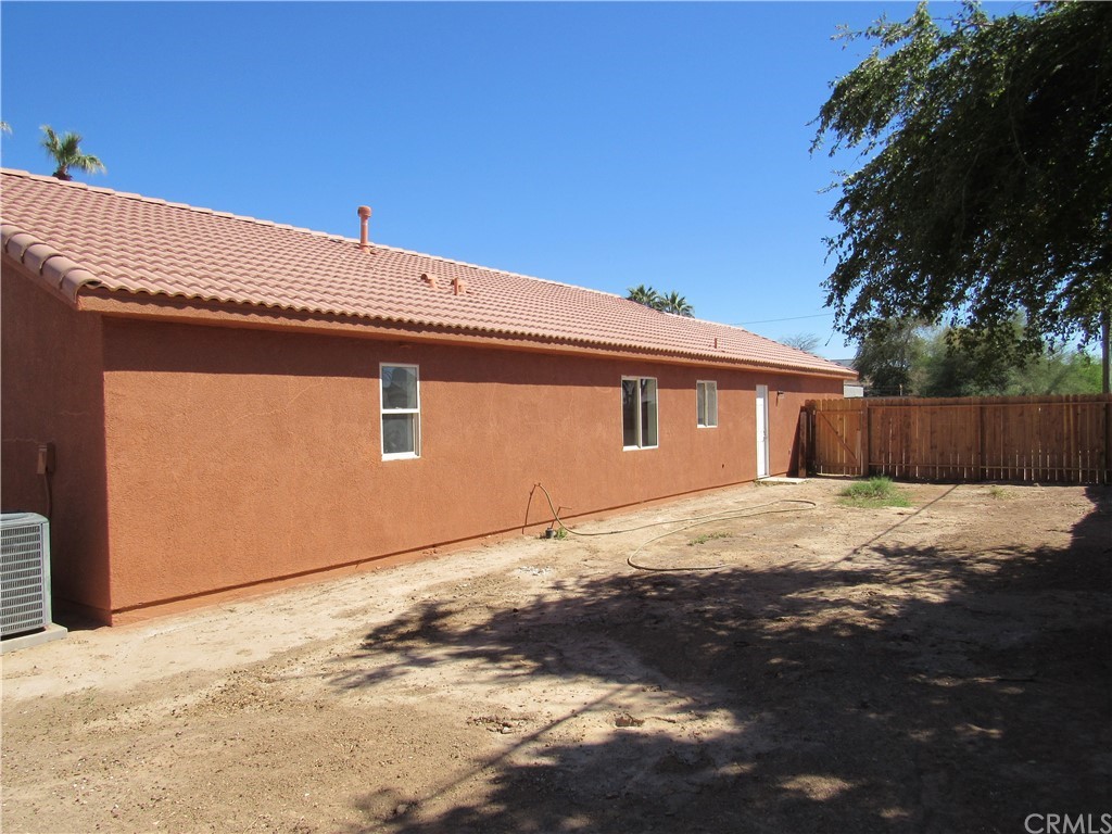 635 West Rice Street Blythe, CA 92225 - Photo 7 of 28