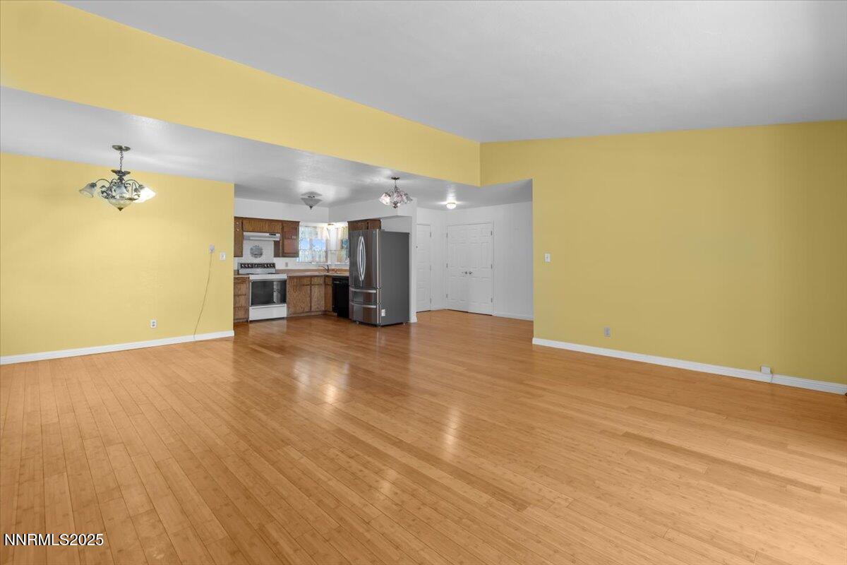 3996 Buckingham Square Reno, NV 89503 - Photo 38 of 44 38-Living