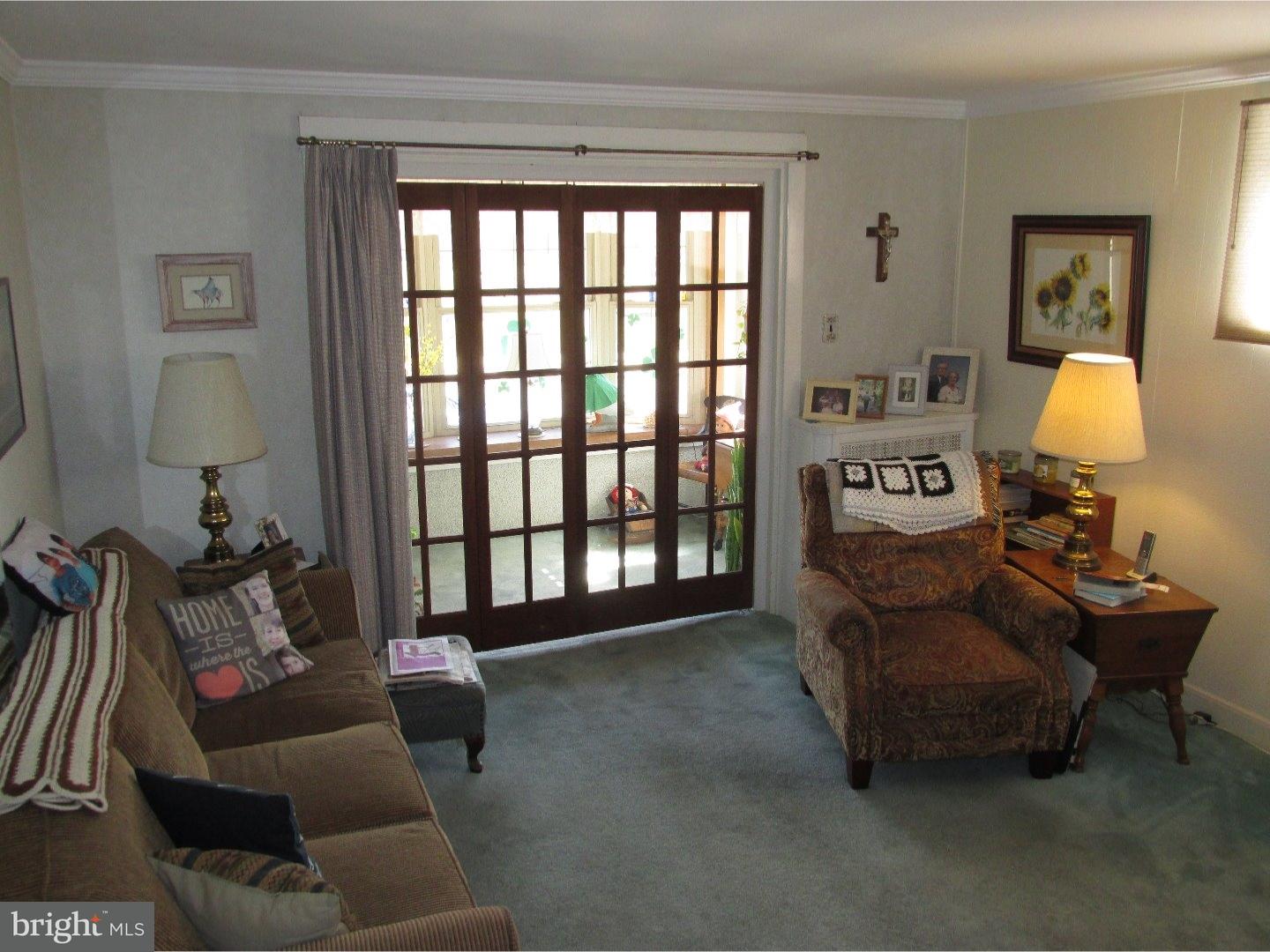 7952 Ridgeway Street Philadelphia, PA 19111 - Photo 7 of 25 Living Room