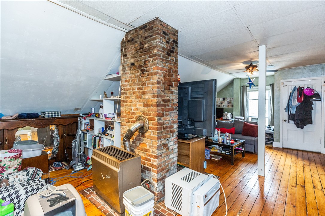 103 Prospect Street Pawtucket, RI 02860 - Photo 30 of 42 3rd FL Living Rm