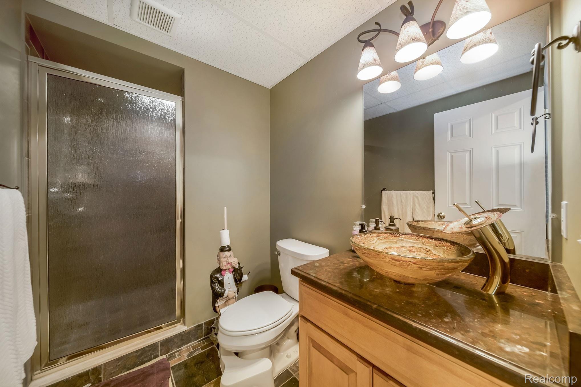 1091 Canyon Creek Drive Rochester, MI 48306 - Photo 20 of 30 BASEMENT FULL BATH