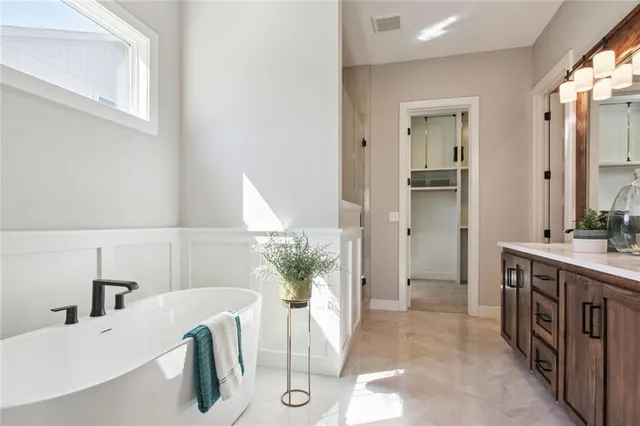 $837,400 | 17156 South Laurelwood Street, Olathe, KS 66062