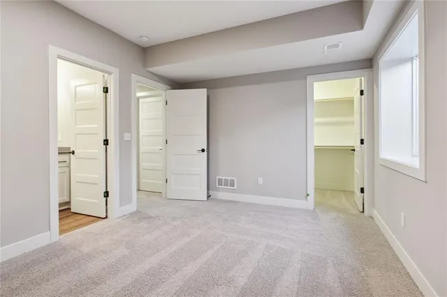 $837,400 | 17156 South Laurelwood Street, Olathe, KS 66062