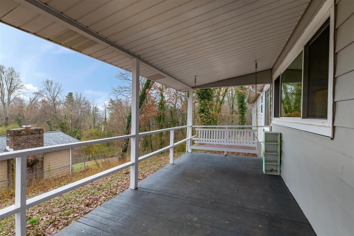 135 Georgia Avenue Oak Ridge, TN 37830 - Photo 3 of 32 a view of a porch