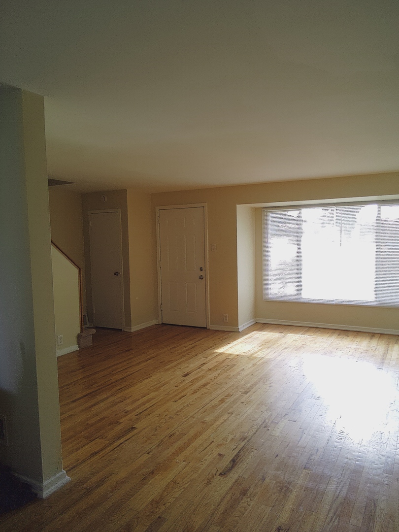 21 Indianwood Boulevard Park Forest, IL 60466 - Photo 2 of 6