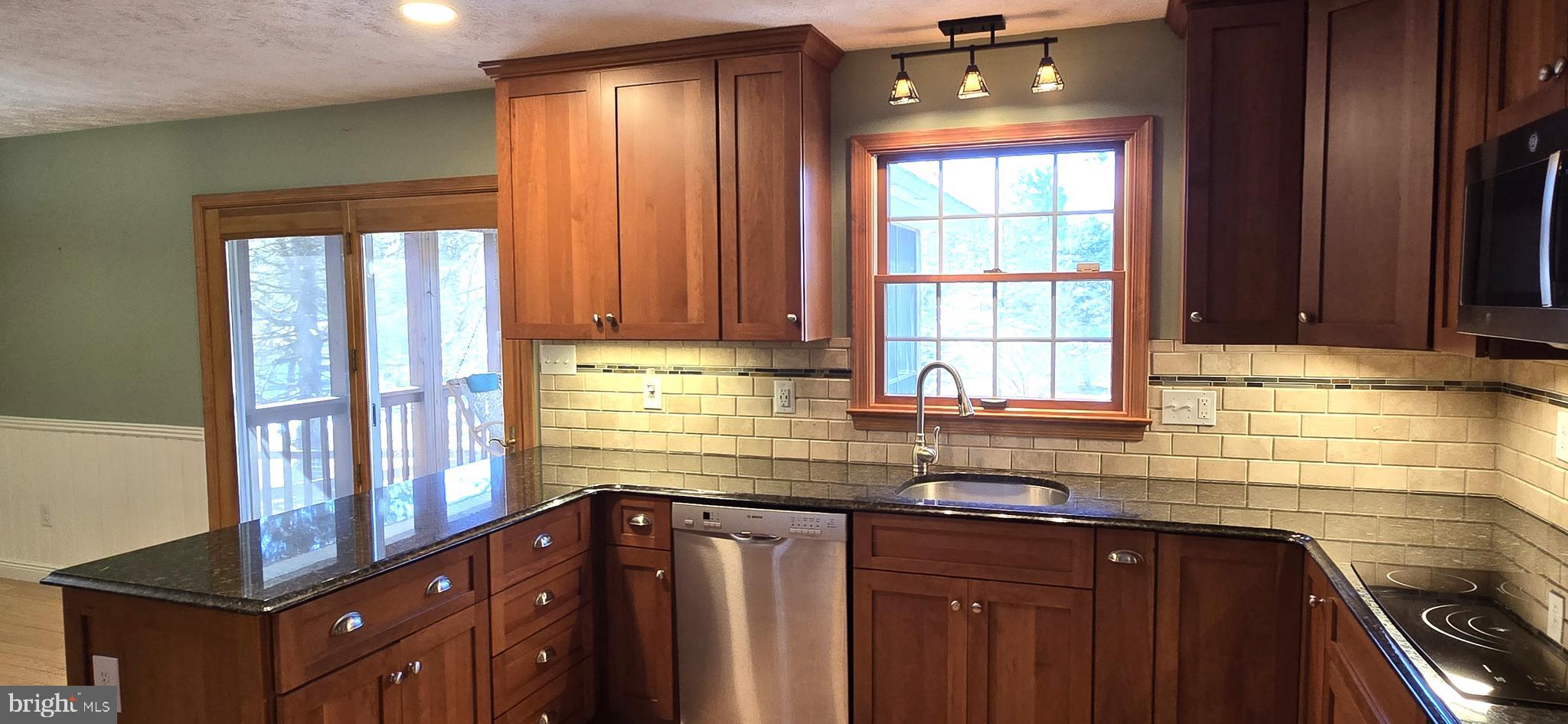 515 Windy Ridge Road Front Royal, VA 22630 - Photo 17 of 56 Kitchen