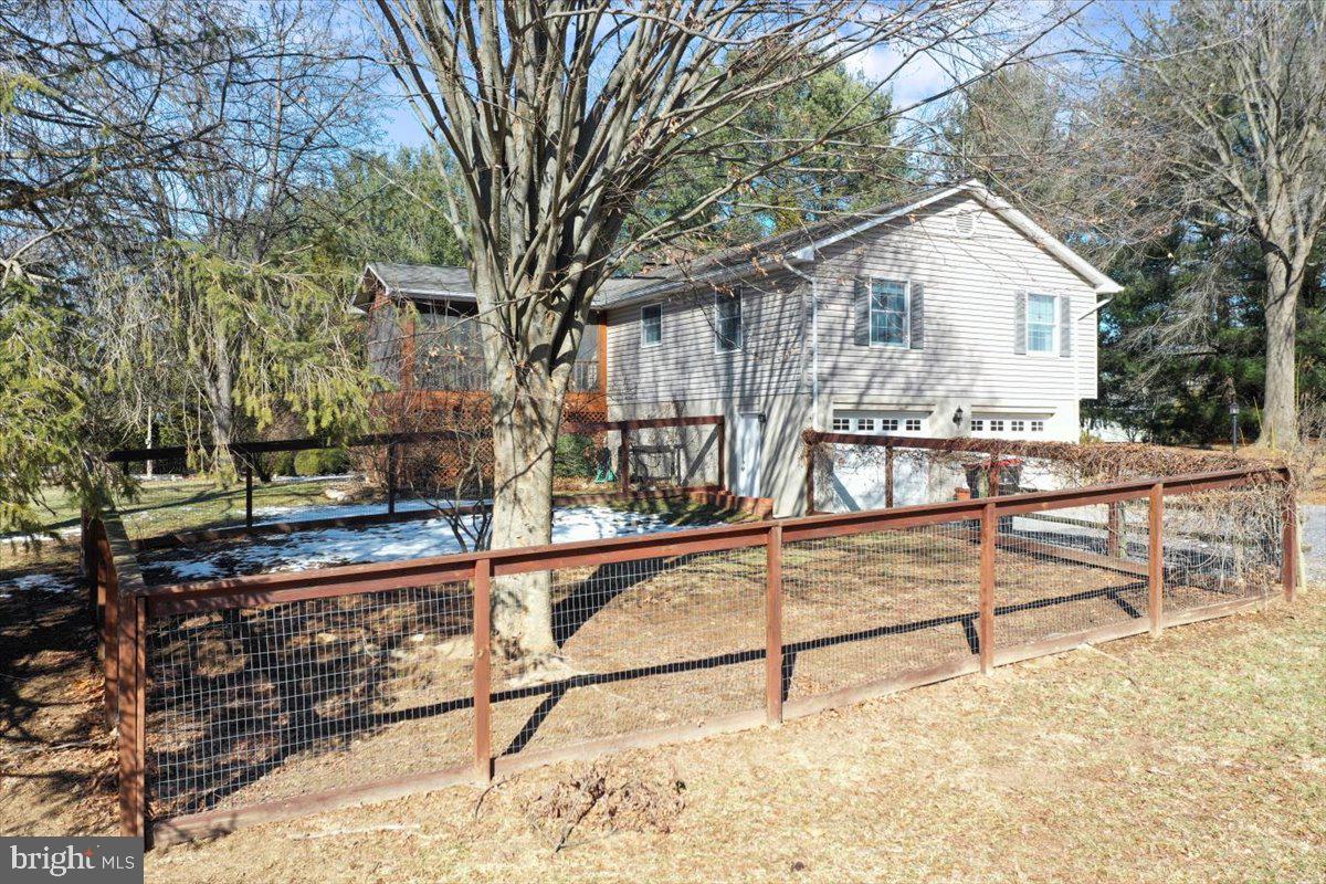 515 Windy Ridge Road Front Royal, VA 22630 - Photo 7 of 56 Fenced Area For Pets