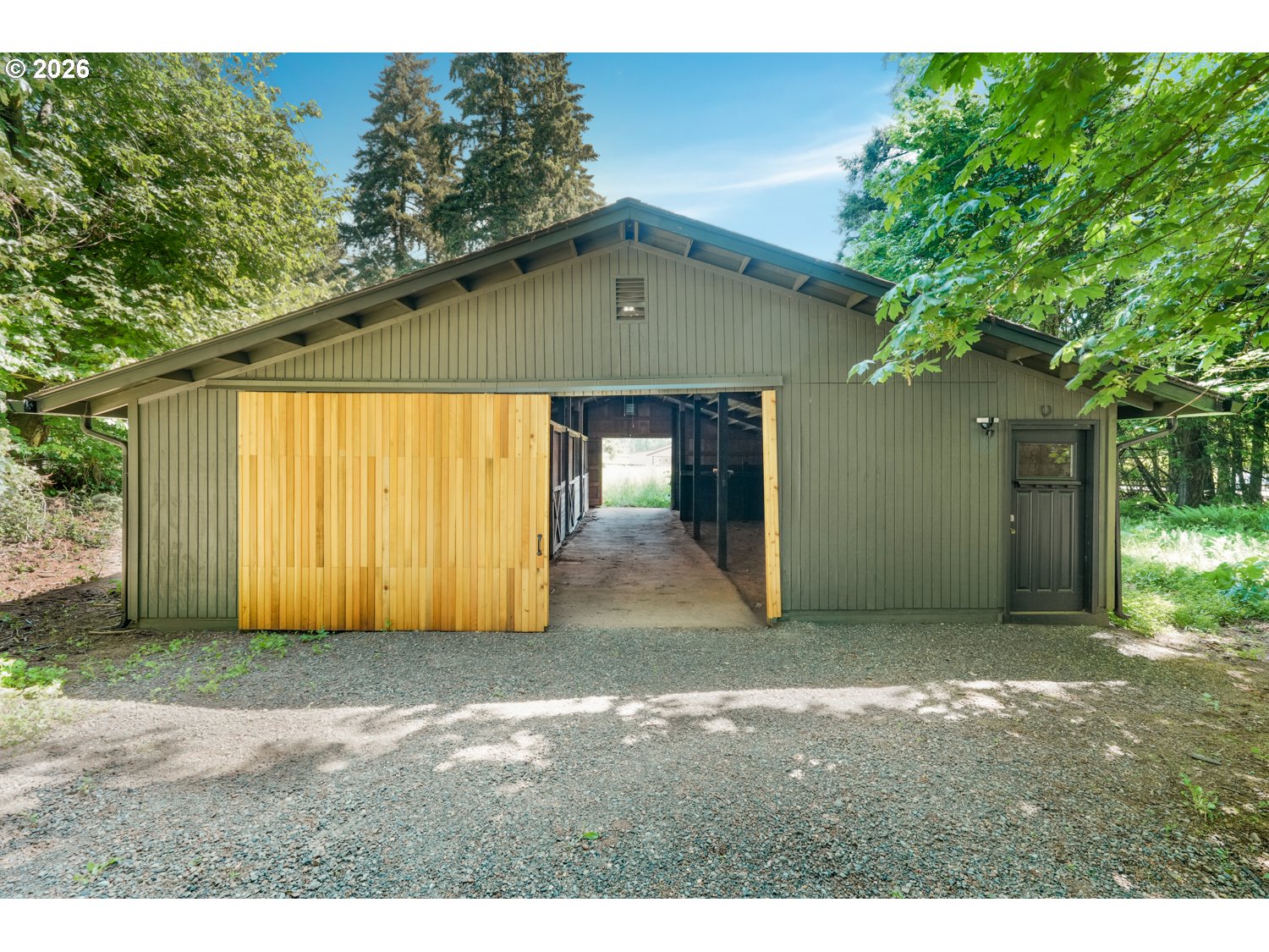 22420 South Parrot Creek Road Oregon City, OR 97045 - Photo 37 of 48 Barn