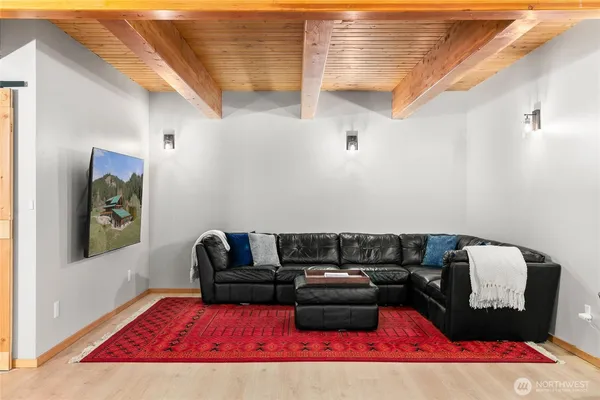 $5,000,000 | 18553 Camp 12 Road, Leavenworth, WA 98826