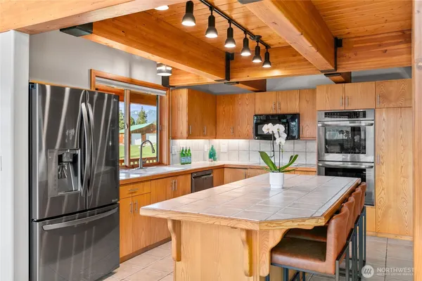 $5,000,000 | 18553 Camp 12 Road, Leavenworth, WA 98826