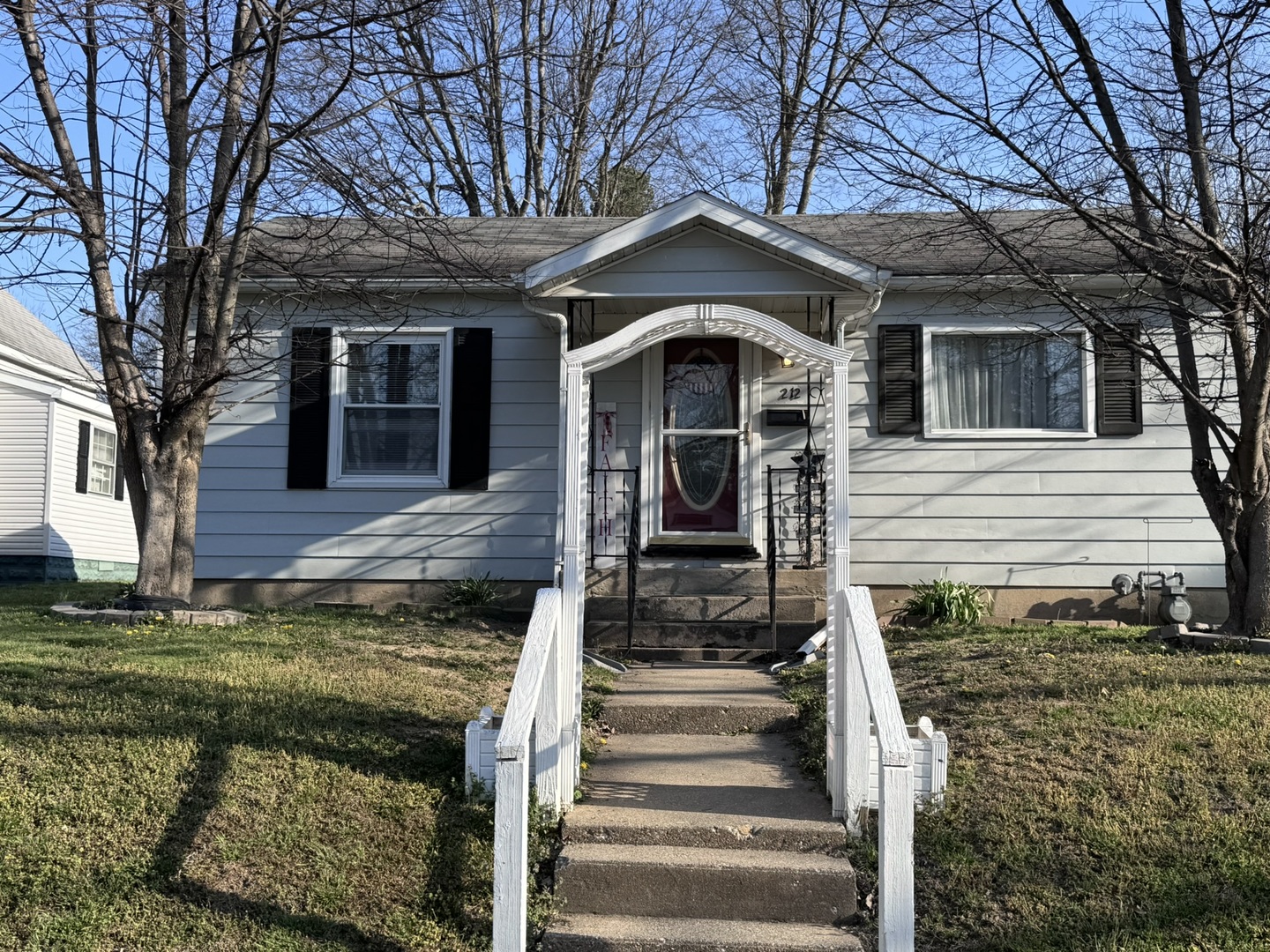 212 West Allmon Street Salem, IL 62881 - Photo 1 of 31