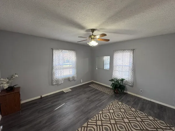 $99,900 | 212 West Allmon Street, Salem, IL 62881
