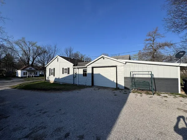 $99,900 | 212 West Allmon Street, Salem, IL 62881