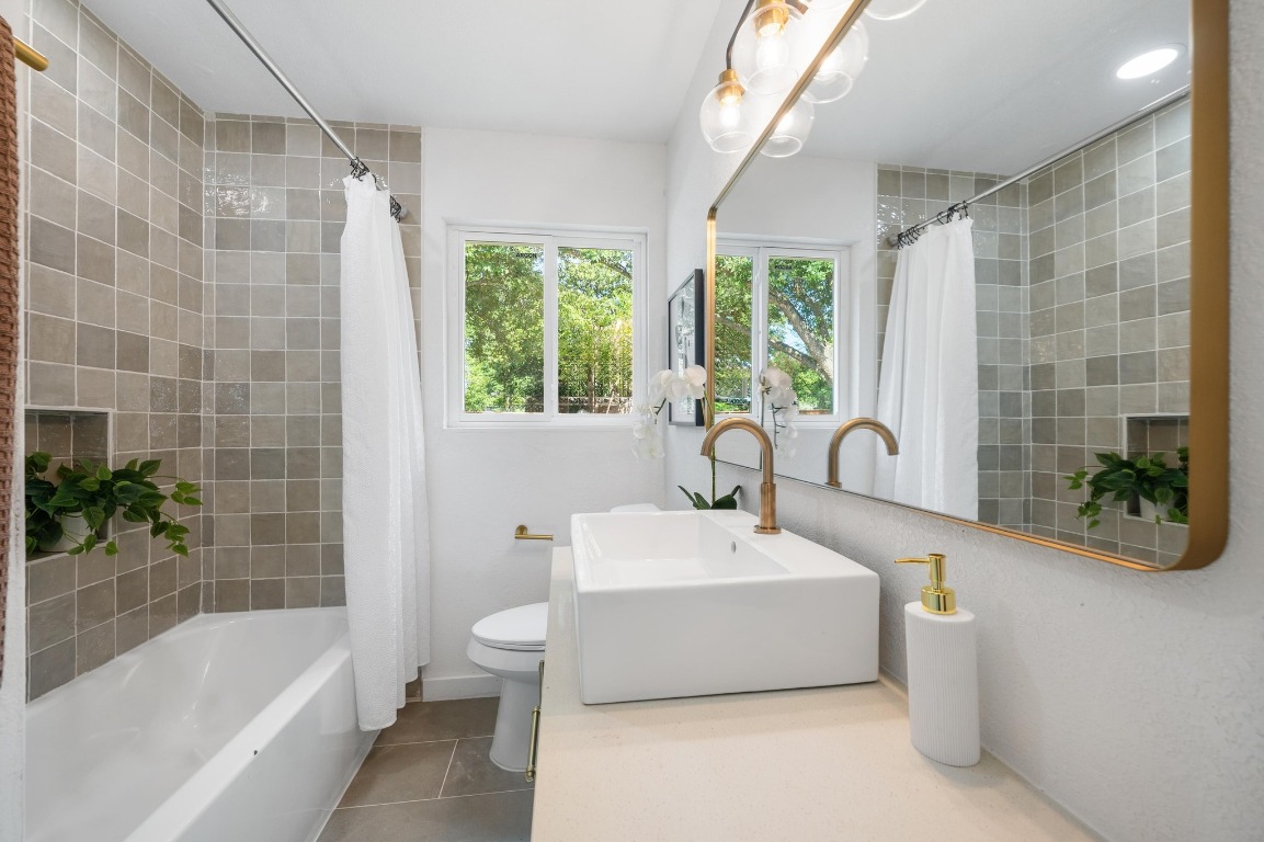 5008 Buckskin Pass Austin, TX 78745 - Photo 18 of 39