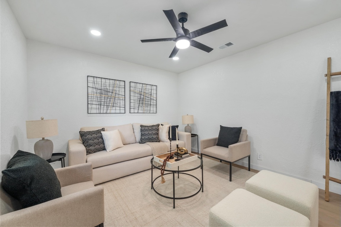 5008 Buckskin Pass Austin, TX 78745 - Photo 4 of 39