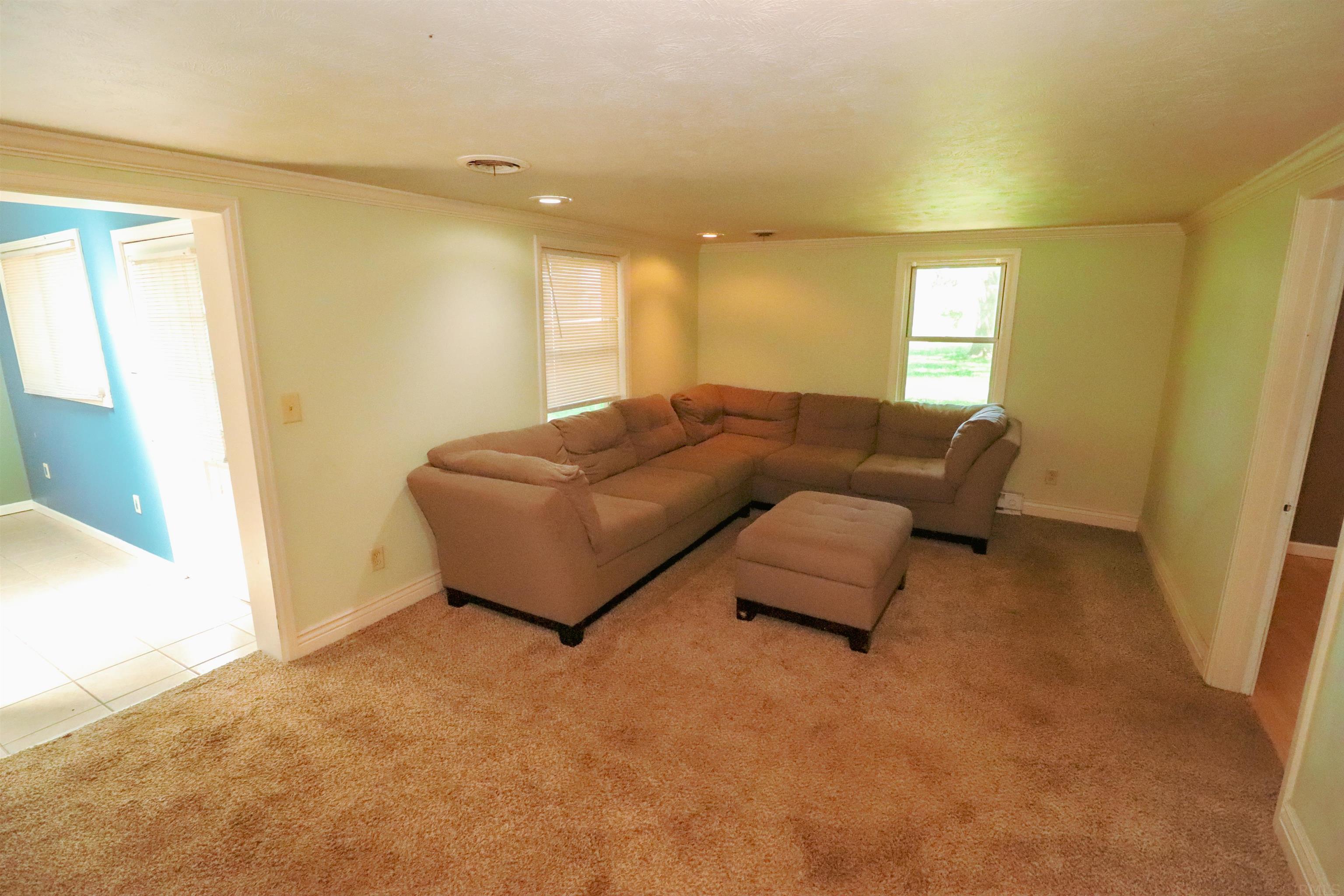 61526 Oak Road South Bend, IN 46614 - Photo 5 of 23 Gallery Image 5