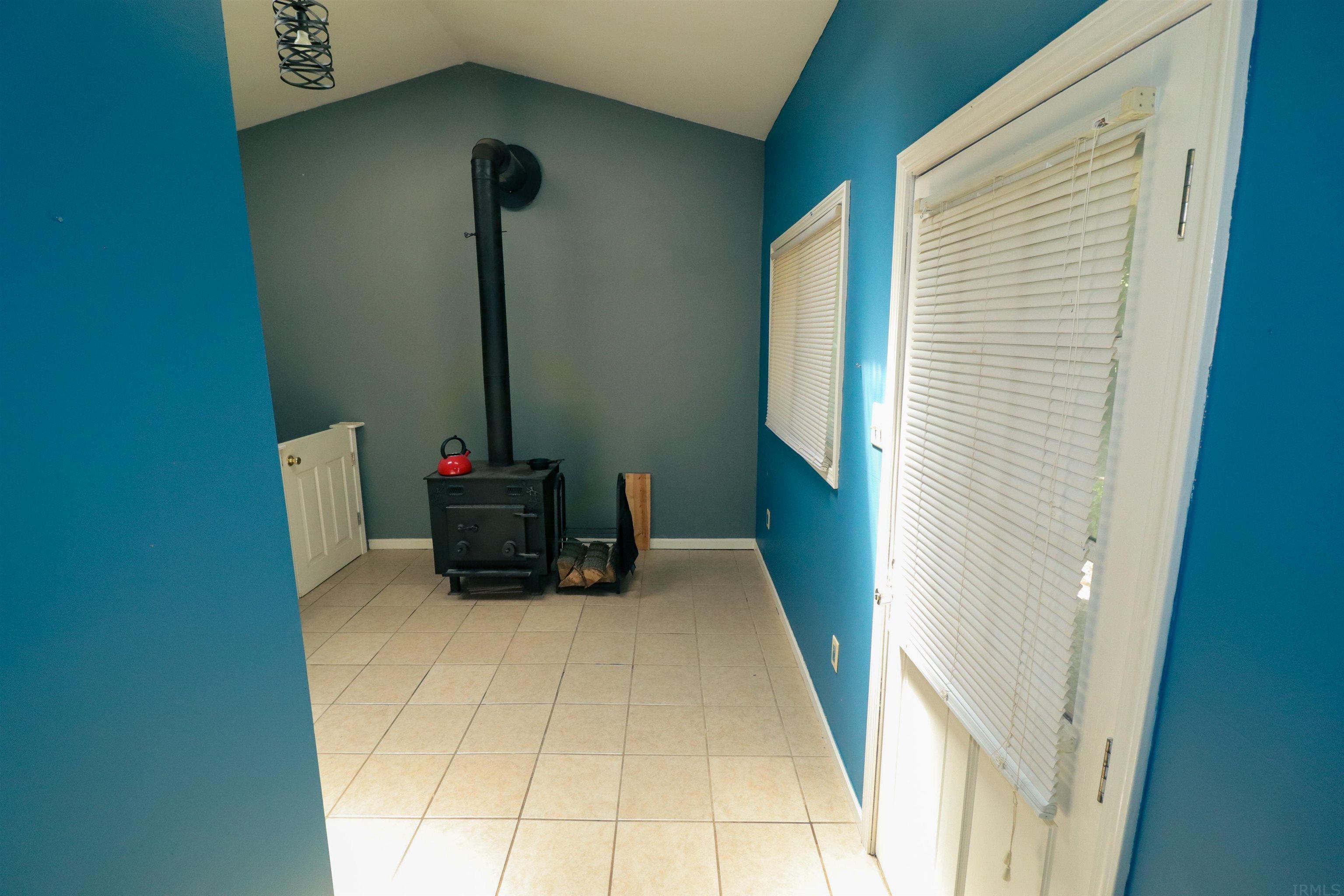 61526 Oak Road South Bend, IN 46614 - Photo 8 of 23 Gallery Image 8