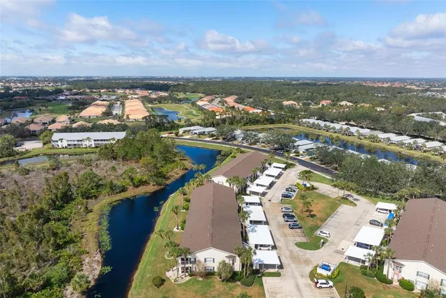 $269,000 | 202 Silver Lake Drive, Unit 203, Venice, FL 34292