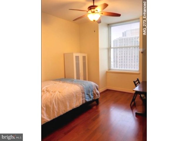 $345,000 | 1600-18 Arch Street, Unit 1411, Philadelphia, PA 19103