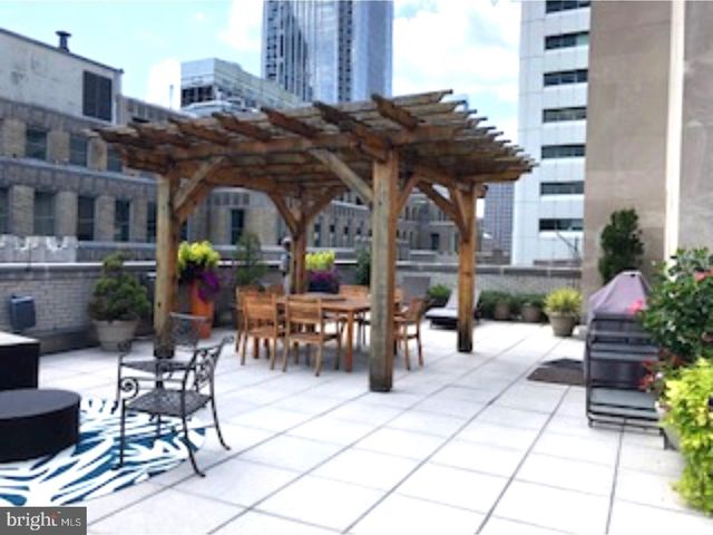 $345,000 | 1600-18 Arch Street, Unit 1411, Philadelphia, PA 19103