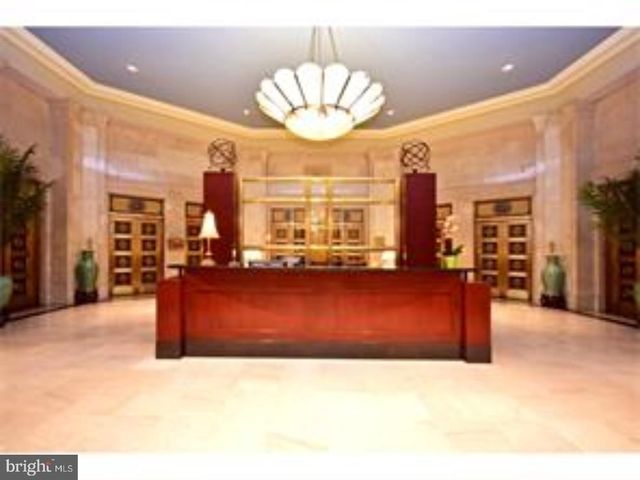 $345,000 | 1600-18 Arch Street, Unit 1411, Philadelphia, PA 19103