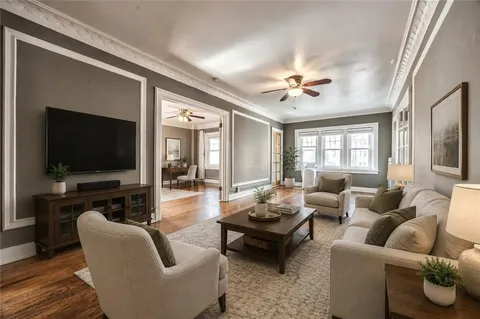$199,000 | 807 West 48th Street, Unit 304, Kansas City, MO 64112