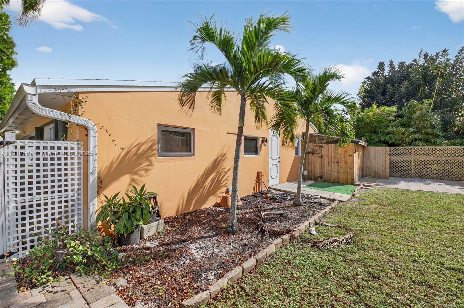 5172 Pine Tree Drive Delray Beach, FL 33484 - Photo 4 of 59