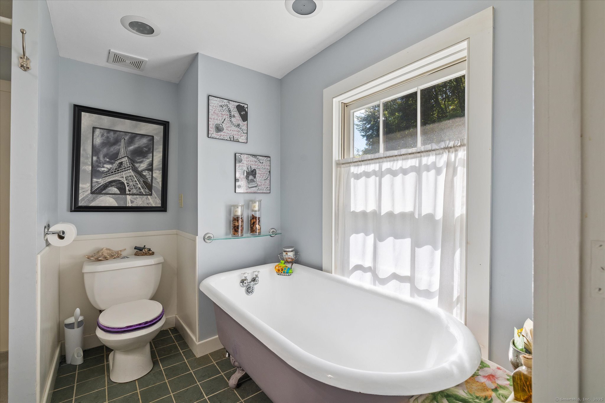 101 Child Hill Road Woodstock, CT 06281 - Photo 26 of 39 a bathroom with a toilet a sink and a bathtub
