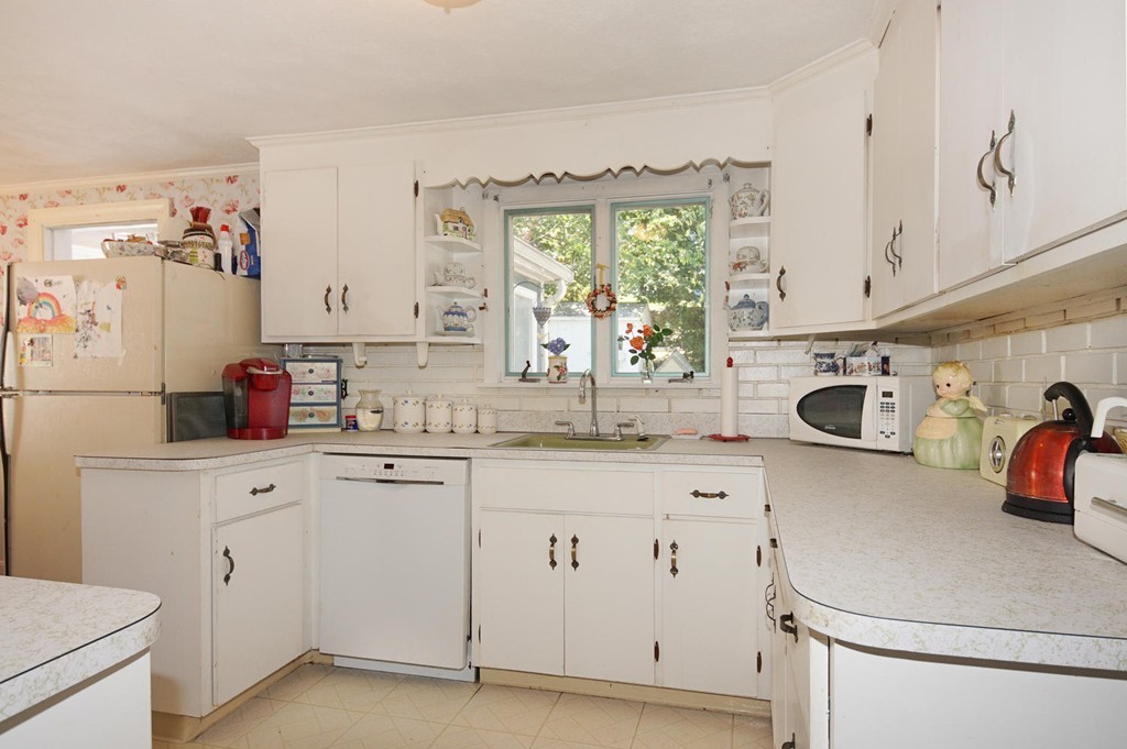 58 Cutter Hill Road Arlington, MA 02474 - Photo 7 of 14 Gallery Image 7