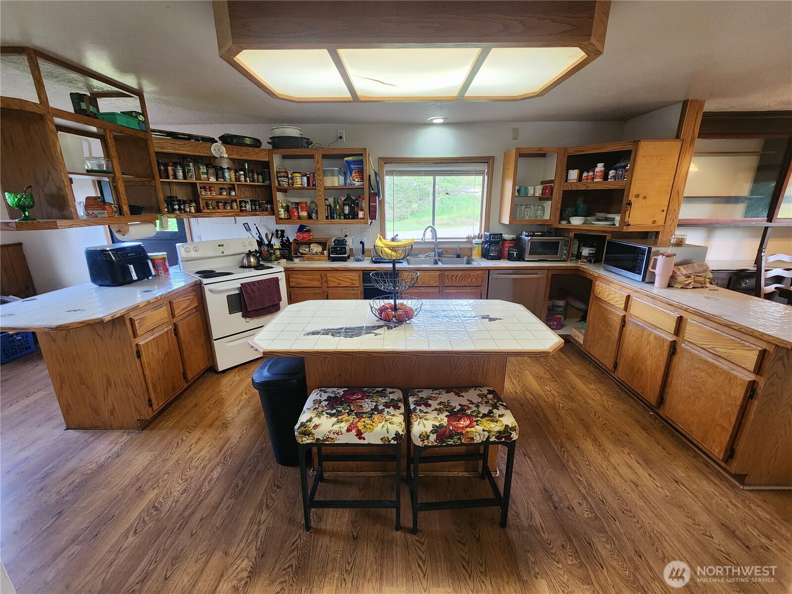 663 Whiskey Creek Beach Road Port Angeles, WA 98363 - Photo 11 of 38
