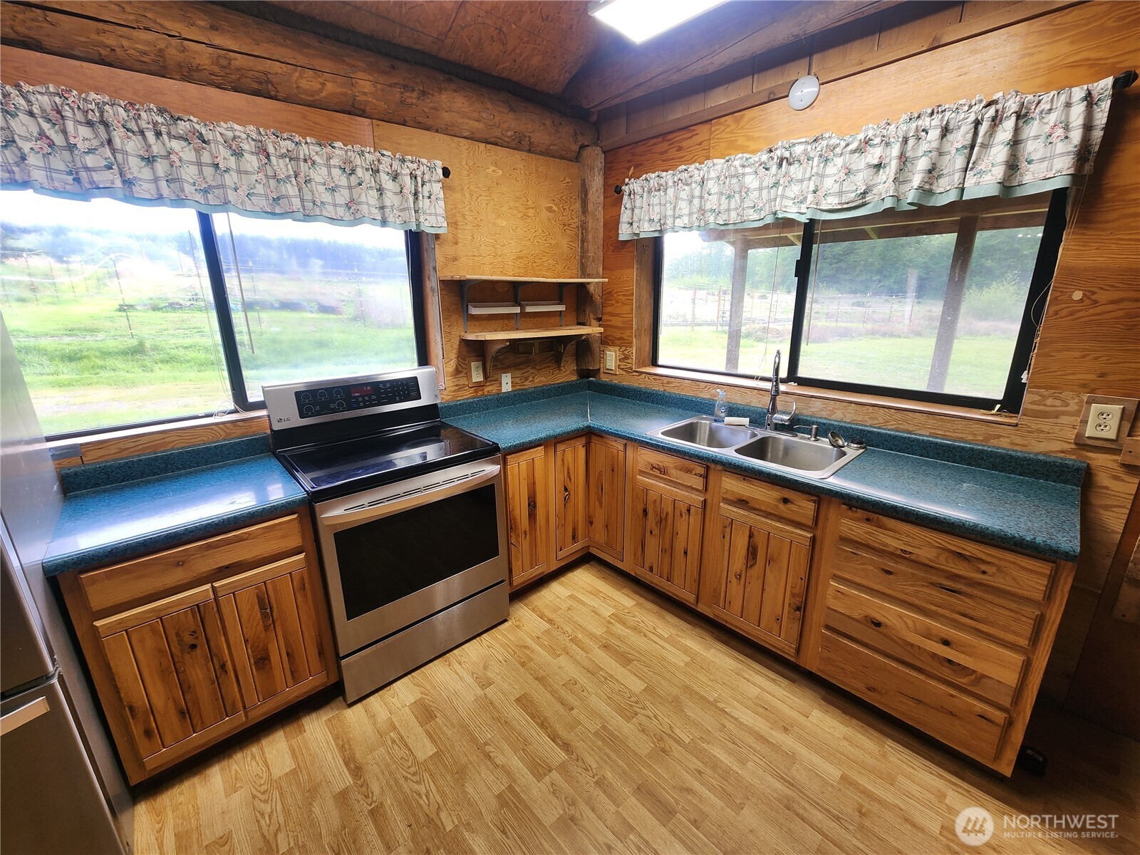 663 Whiskey Creek Beach Road Port Angeles, WA 98363 - Photo 25 of 38